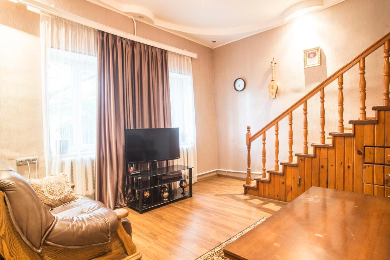 Zukas Hause Hotel Ахалцихе Екстериор снимка